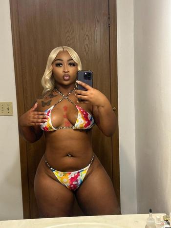 Julia, 27  female escort, Statesboro